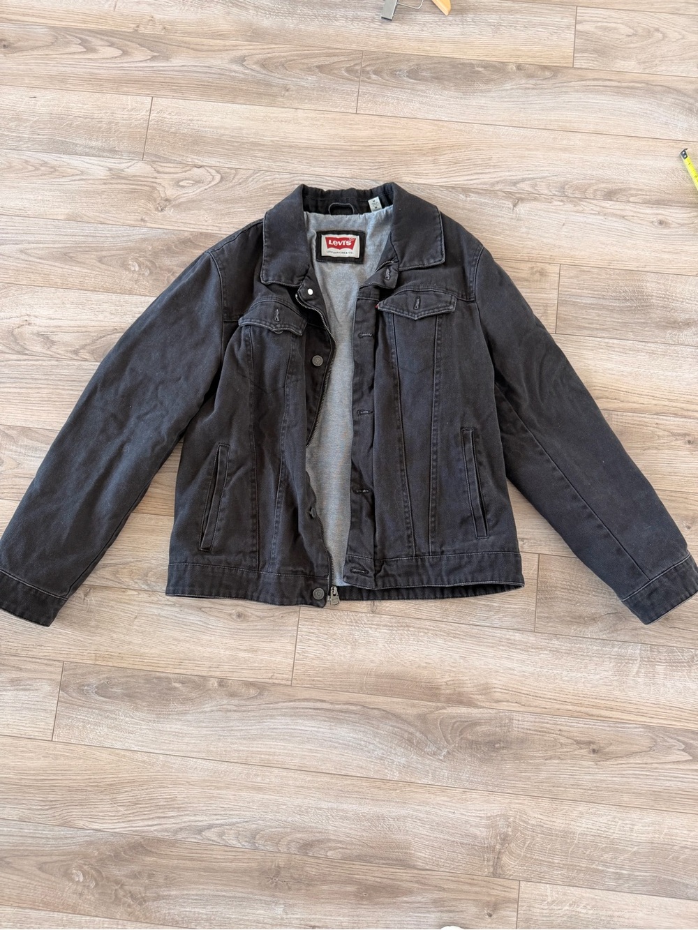 Levi's Men's Black Washed Cotton Canvas Dual Closure Trucker Jacket Size Medium